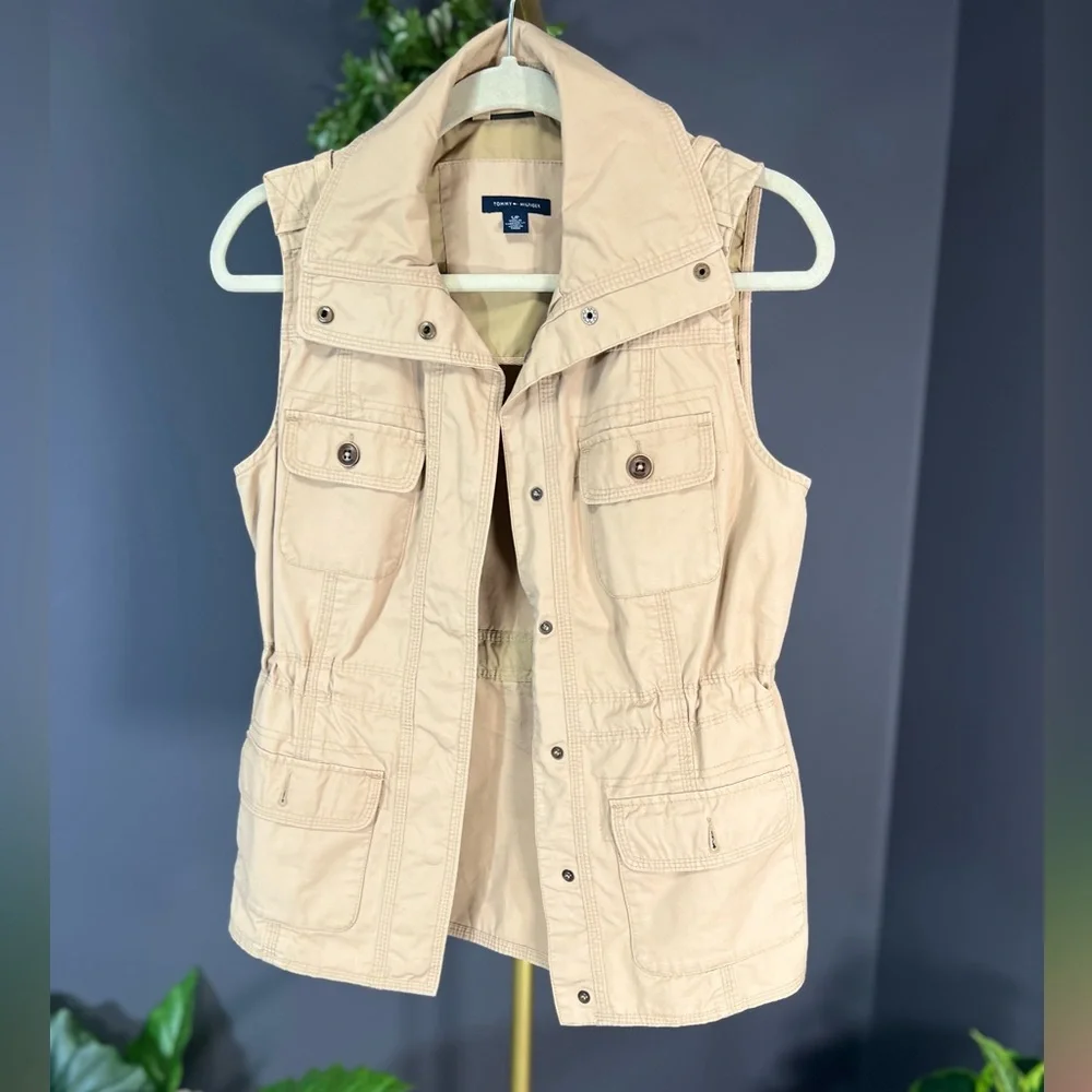 Tommy hilfiger military style with internal hidden drawstring. Size S.